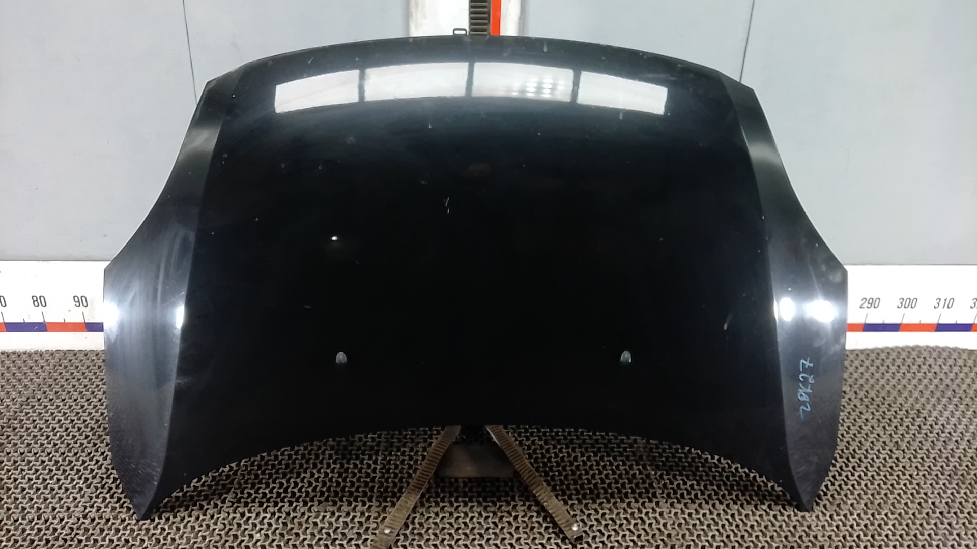 Капот Suzuki Swift 1
