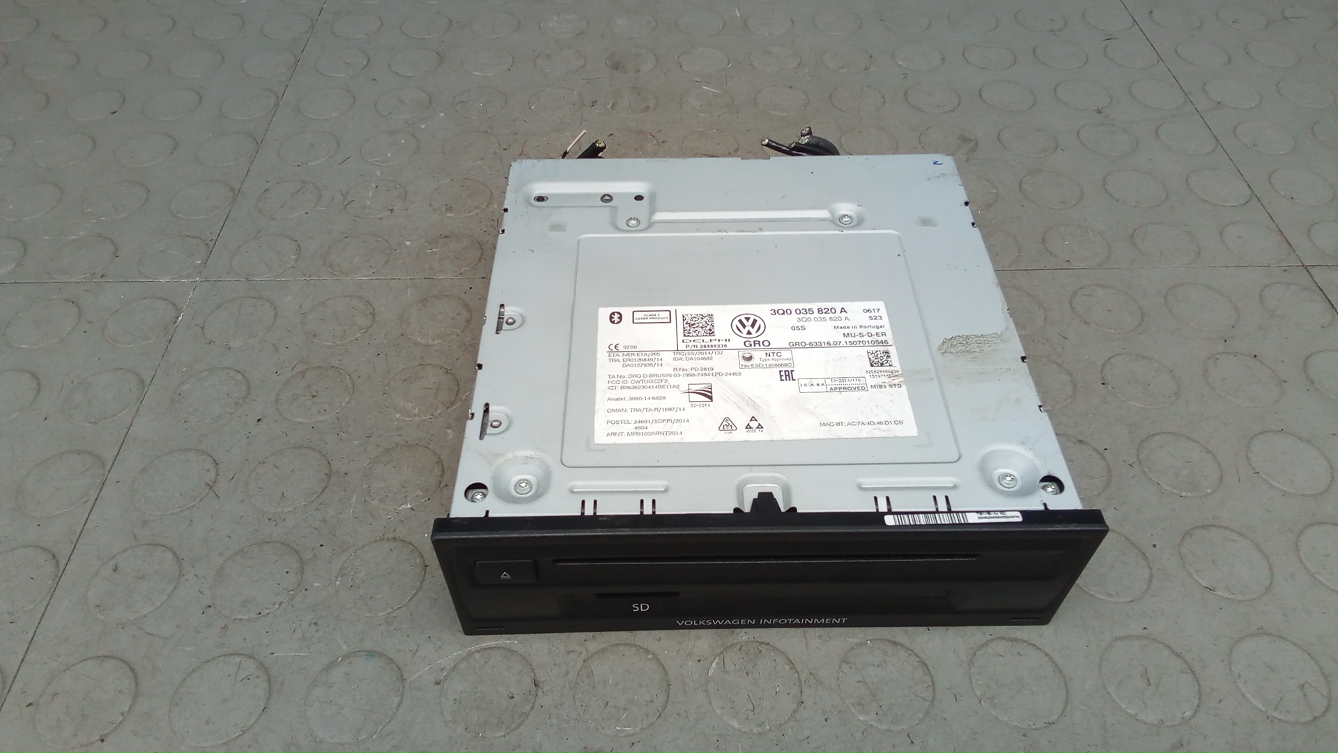 CD-чейнджер Volkswagen Passat B8