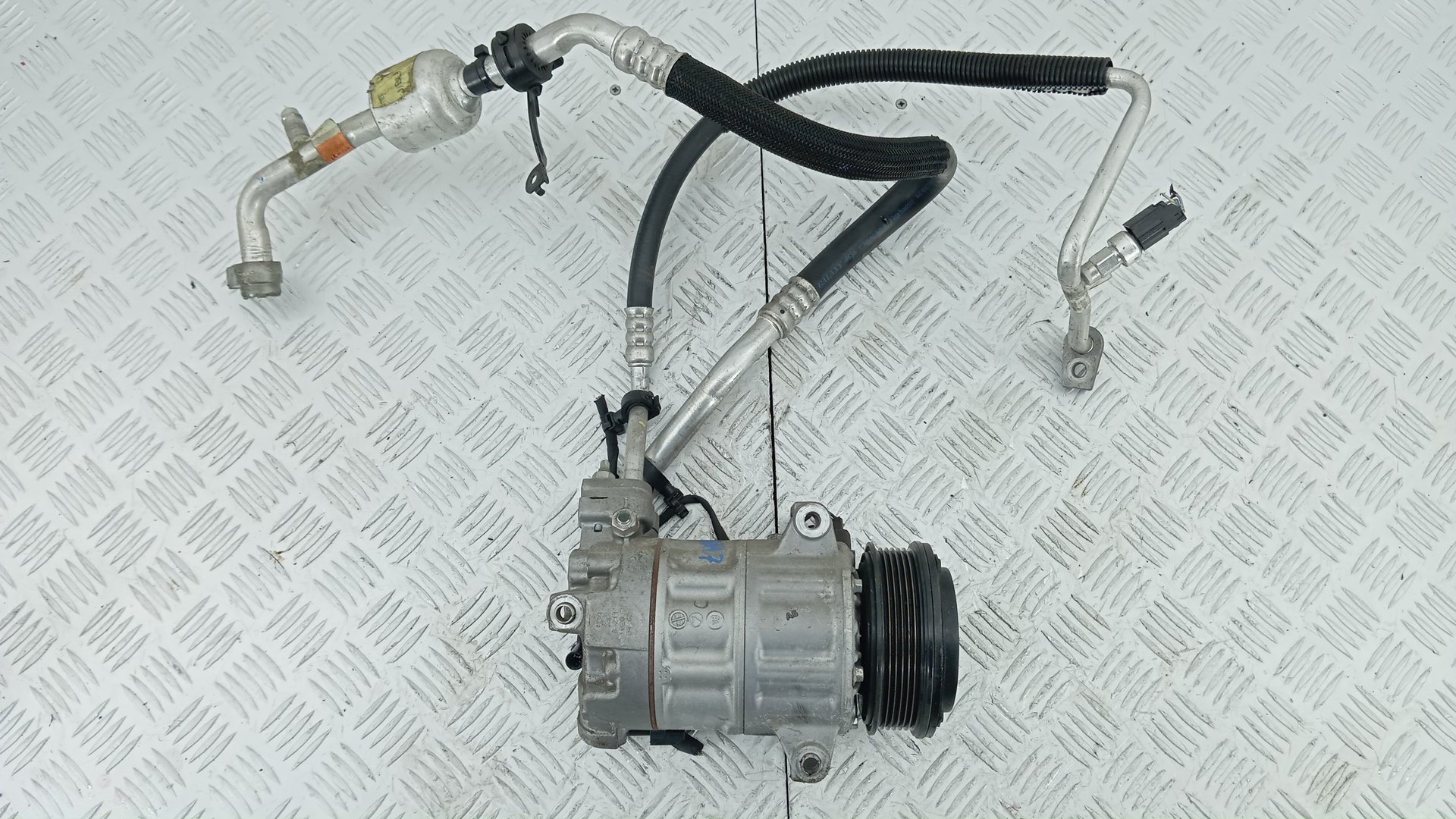 Компрессор кондиционера бензиновый Ford Focus 4