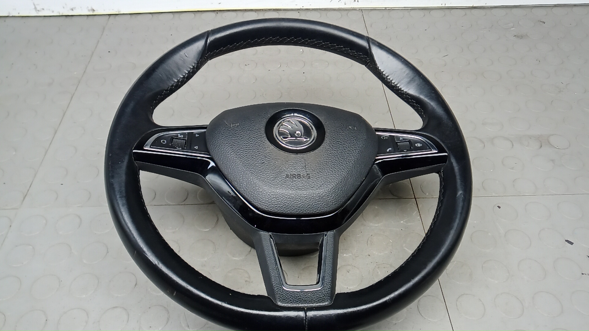 Руль Skoda Yeti 1
