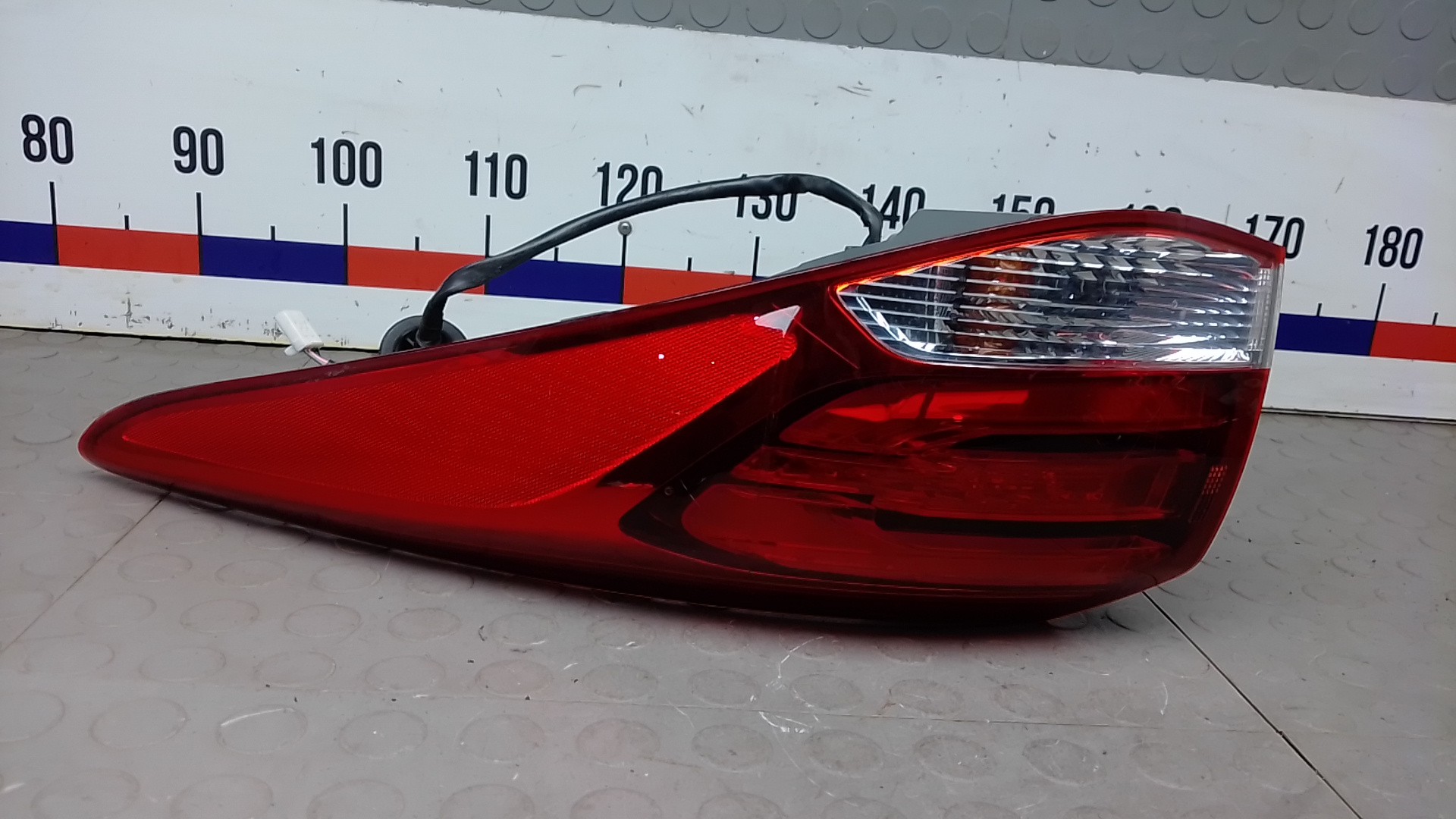 Фонарь задний правый Hyundai i40