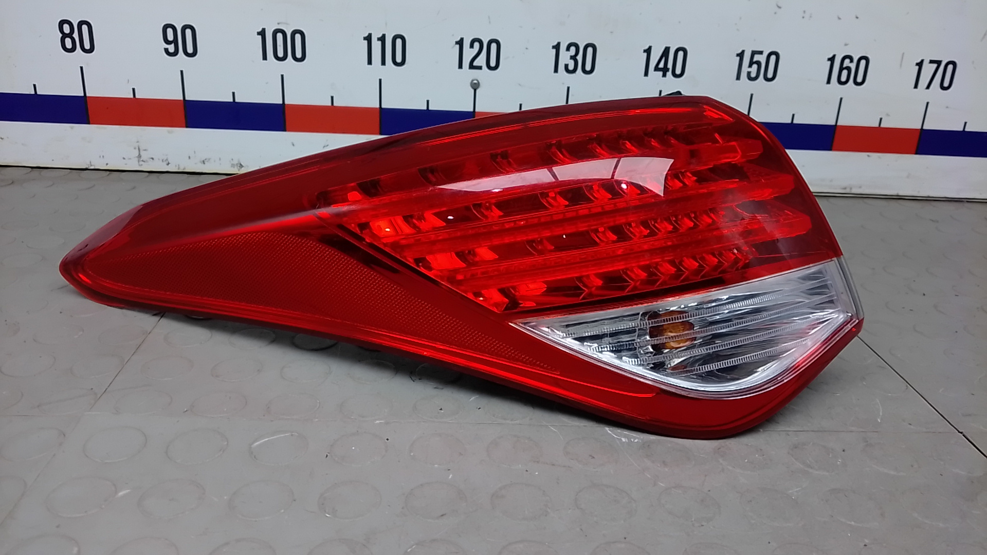 Фонарь задний левый Hyundai i40