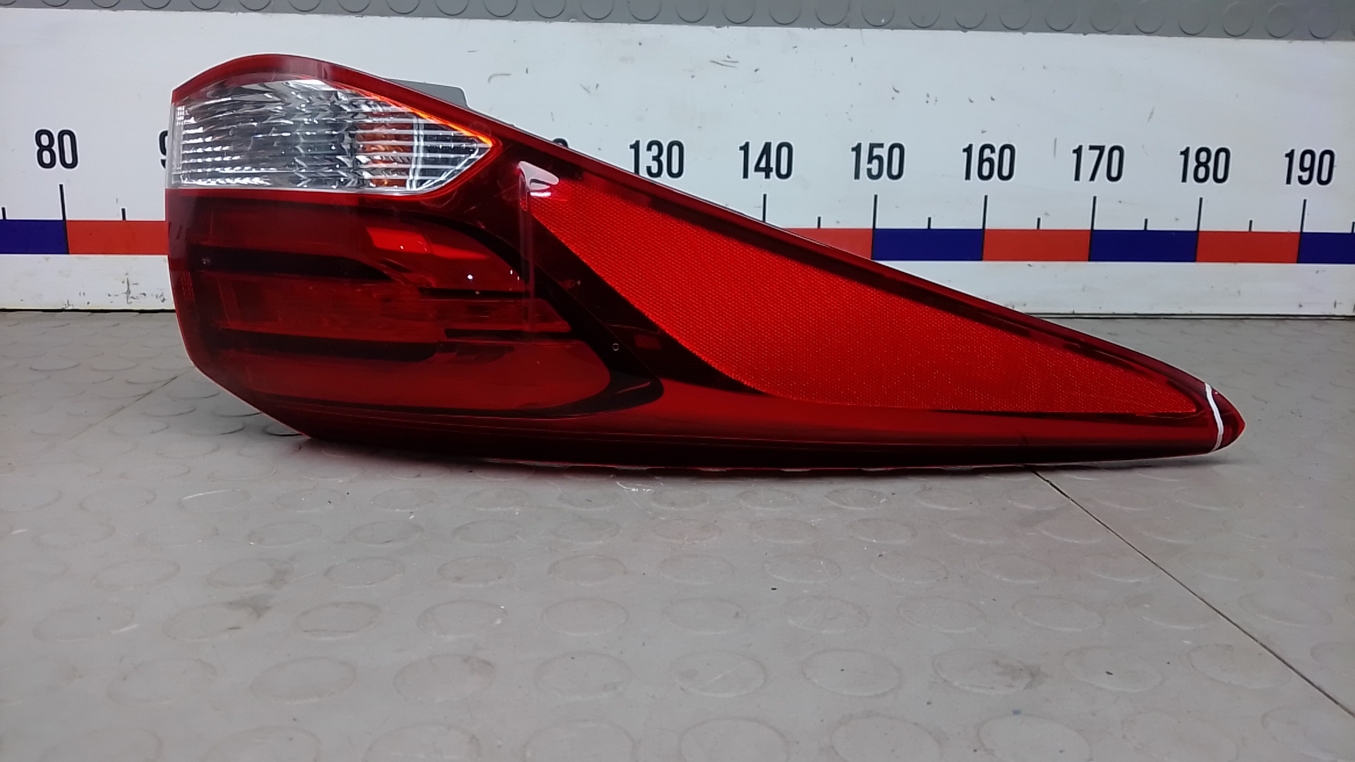 Фонарь задний левый Hyundai i40
