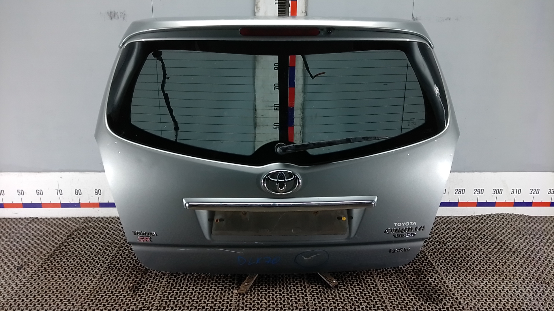Дверь 3-5 Toyota Corolla Verso 2