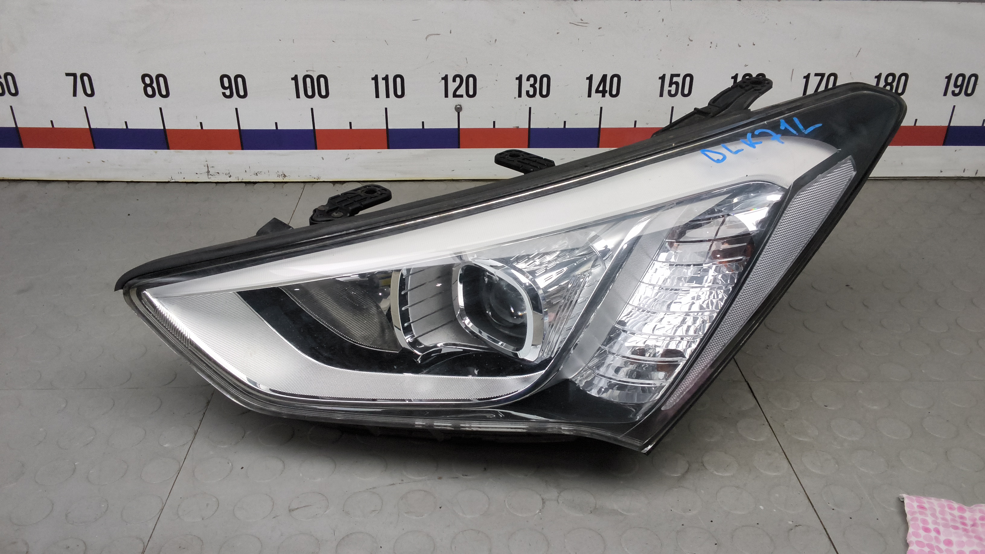 Фара левая Hyundai Santa Fe 3