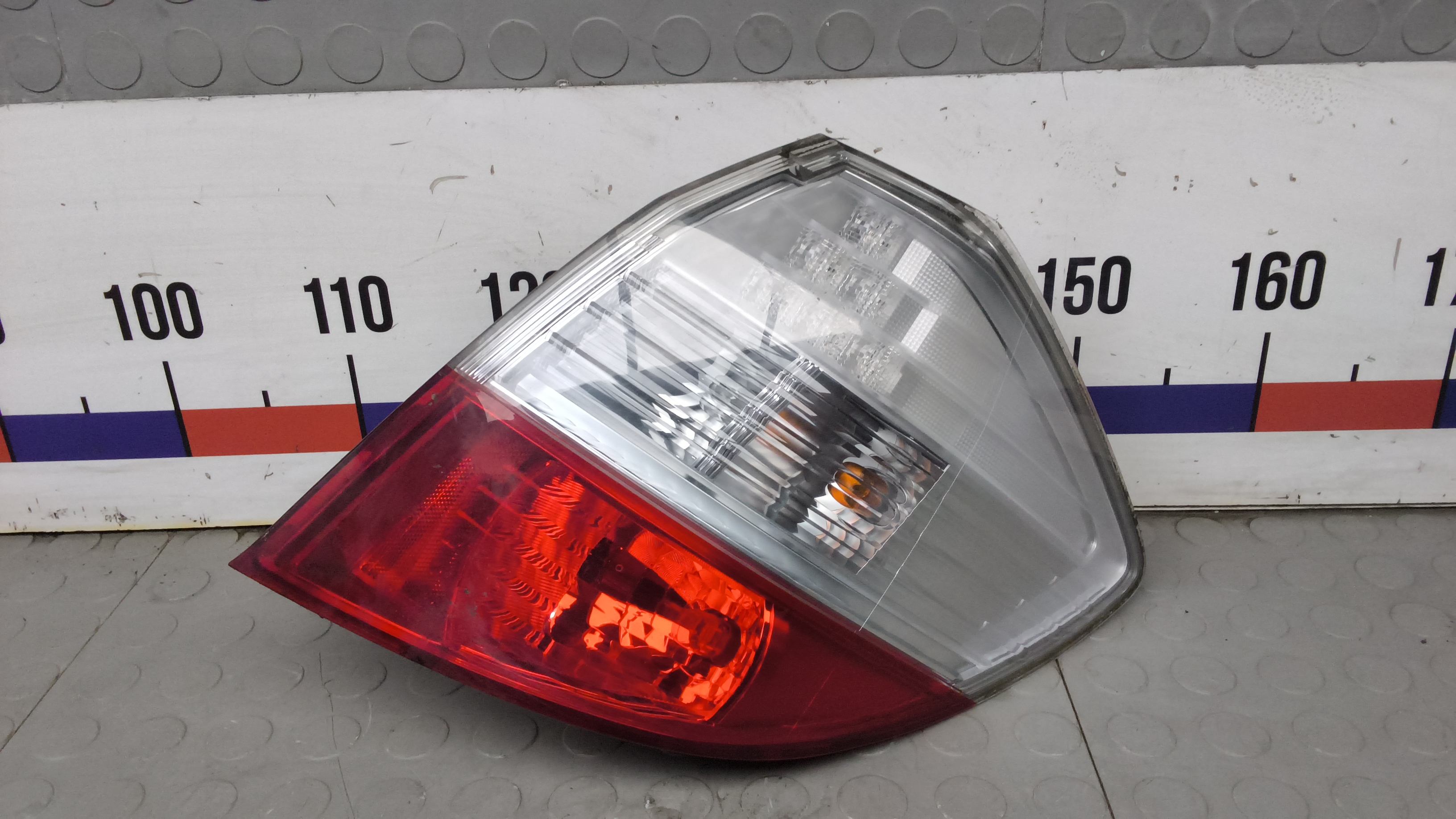 Фонарь задний правый Honda Jazz 2