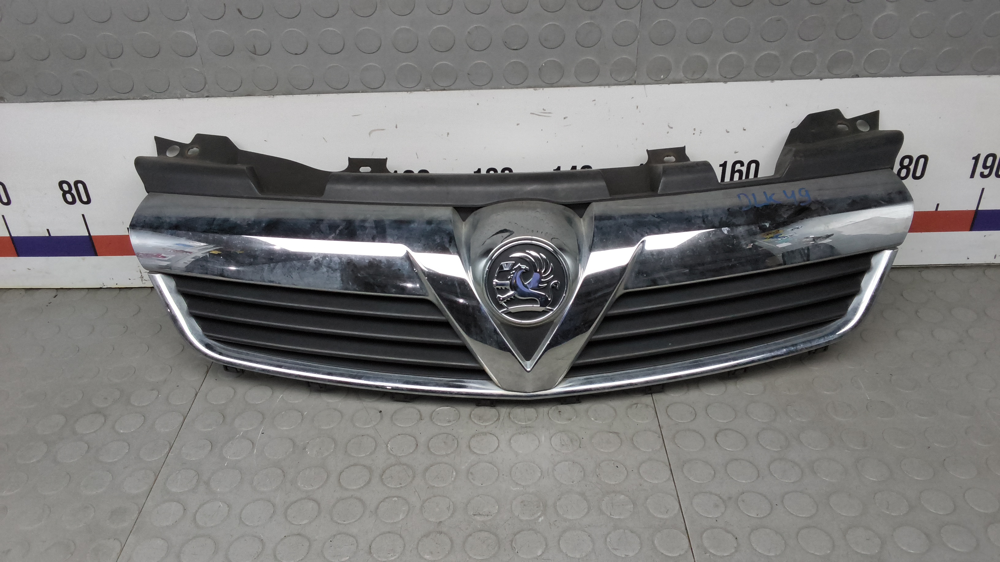 Решетка радиатора Opel Zafira B
