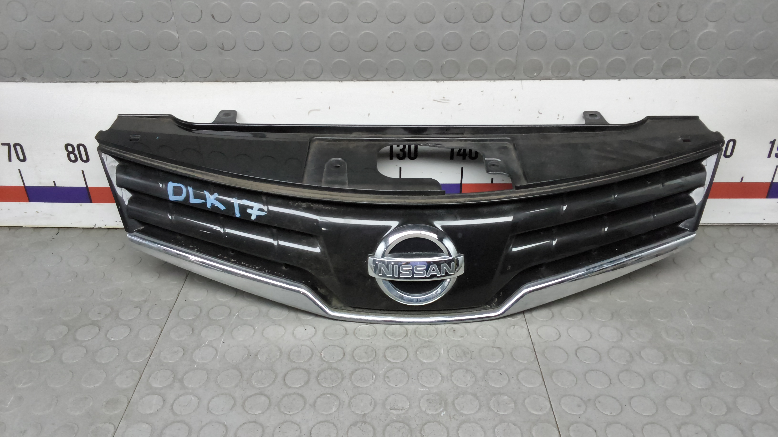 Решетка радиатора Nissan Note E11