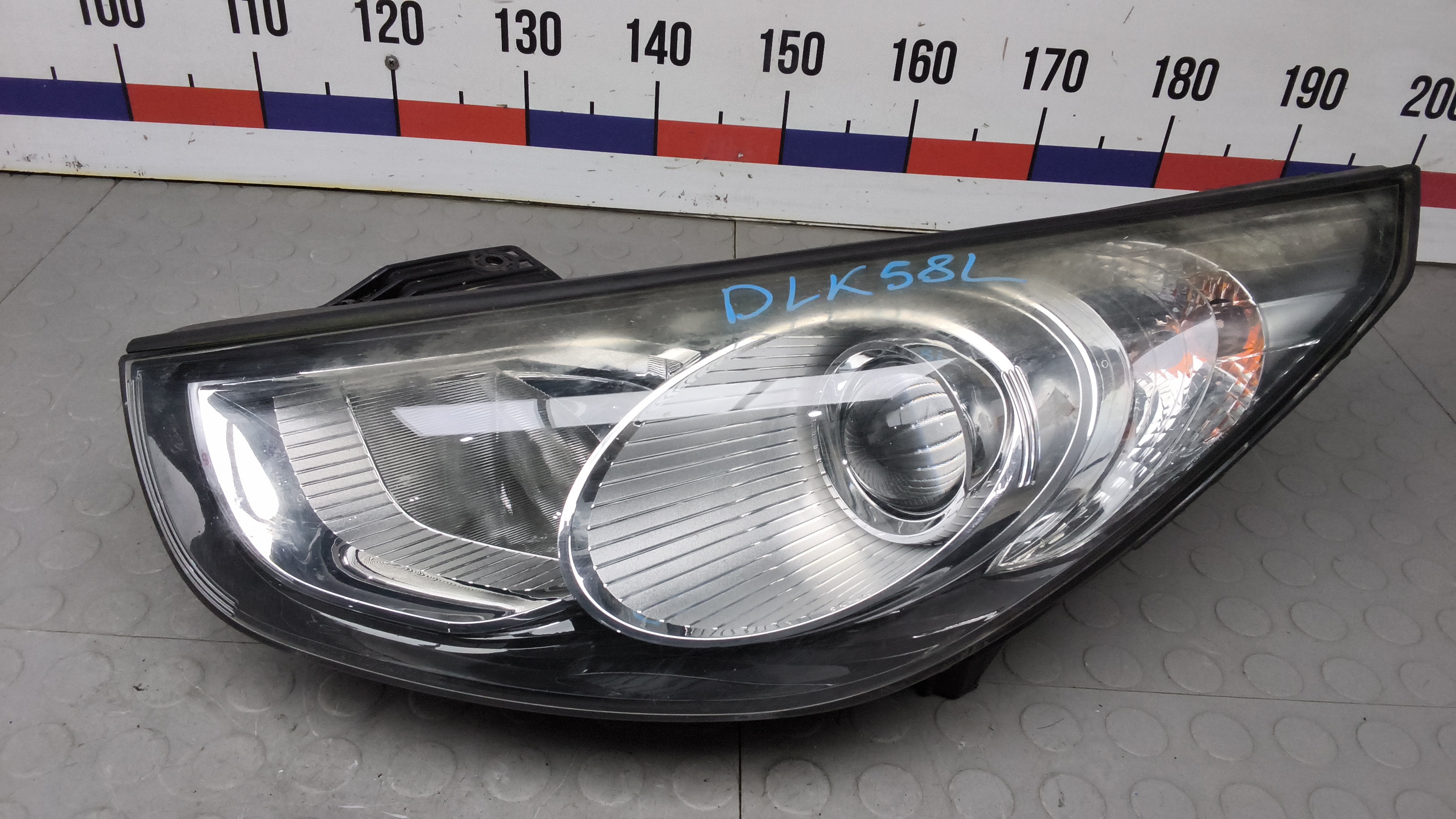 Фара левая Hyundai ix35 1