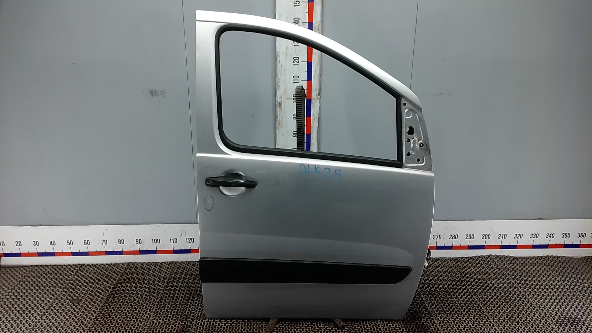 Дверь передняя правая Peugeot Expert 2
