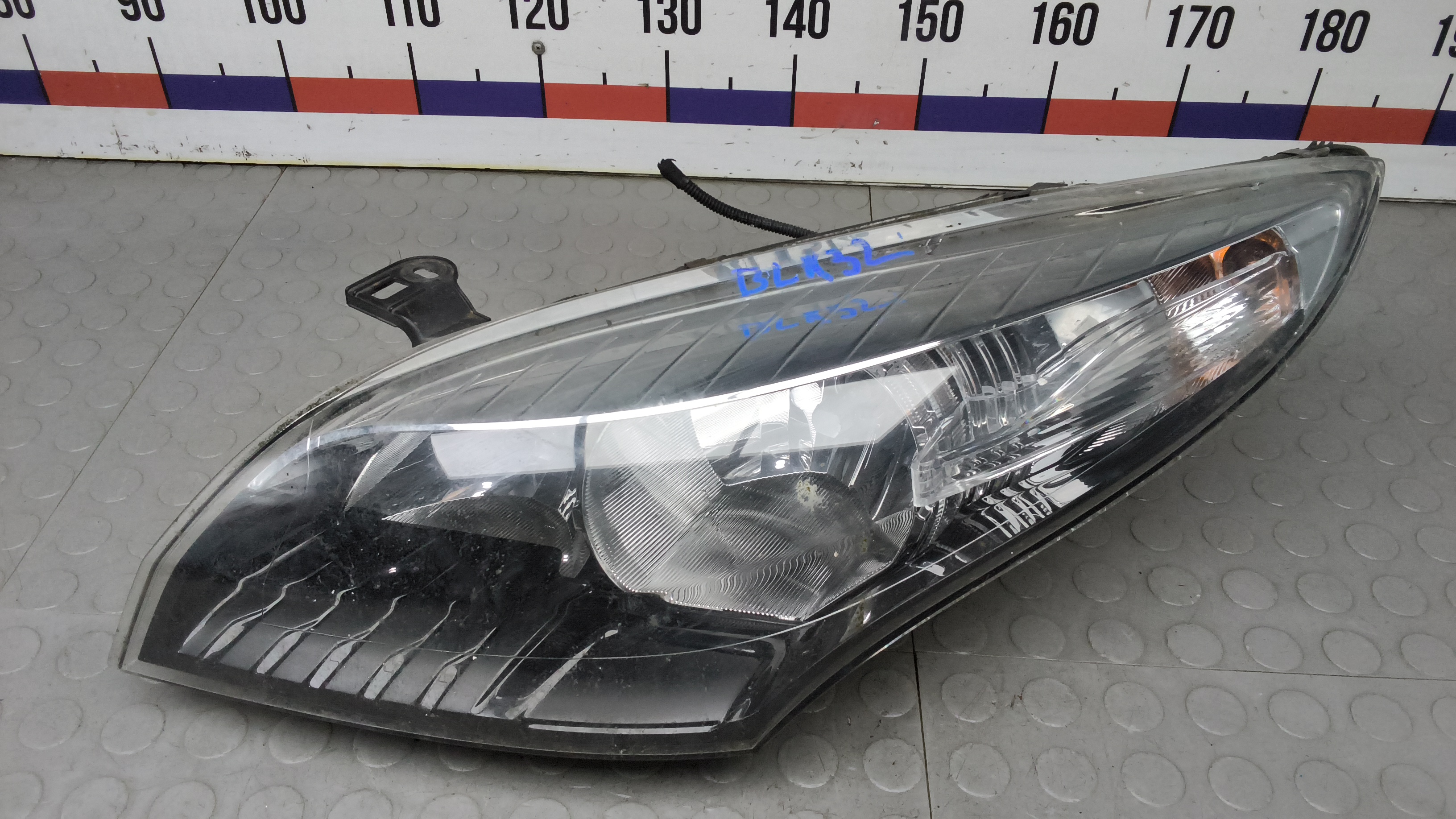 Фара левая Renault Megane 3