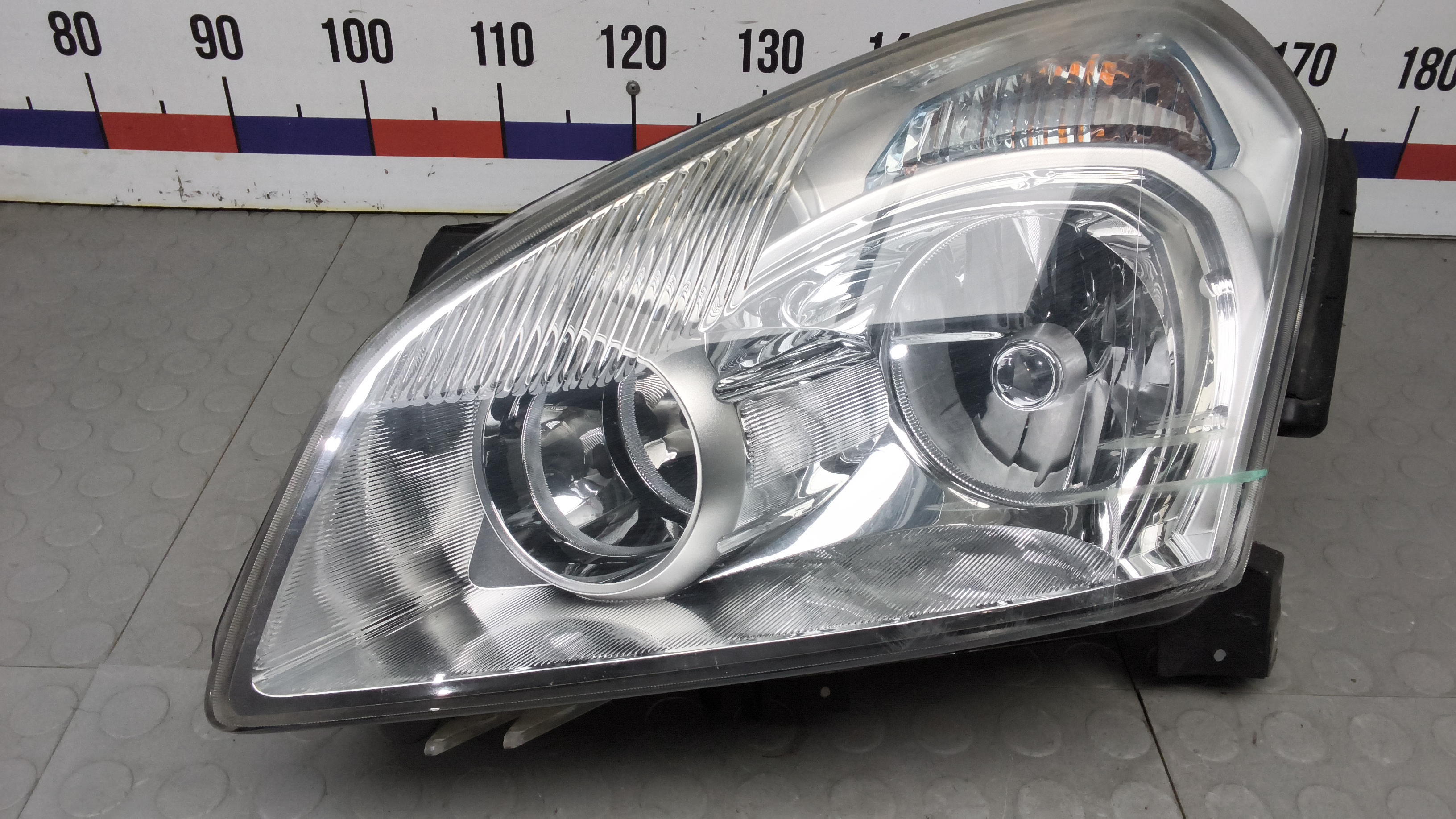 Фара левая Nissan Qashqai J10