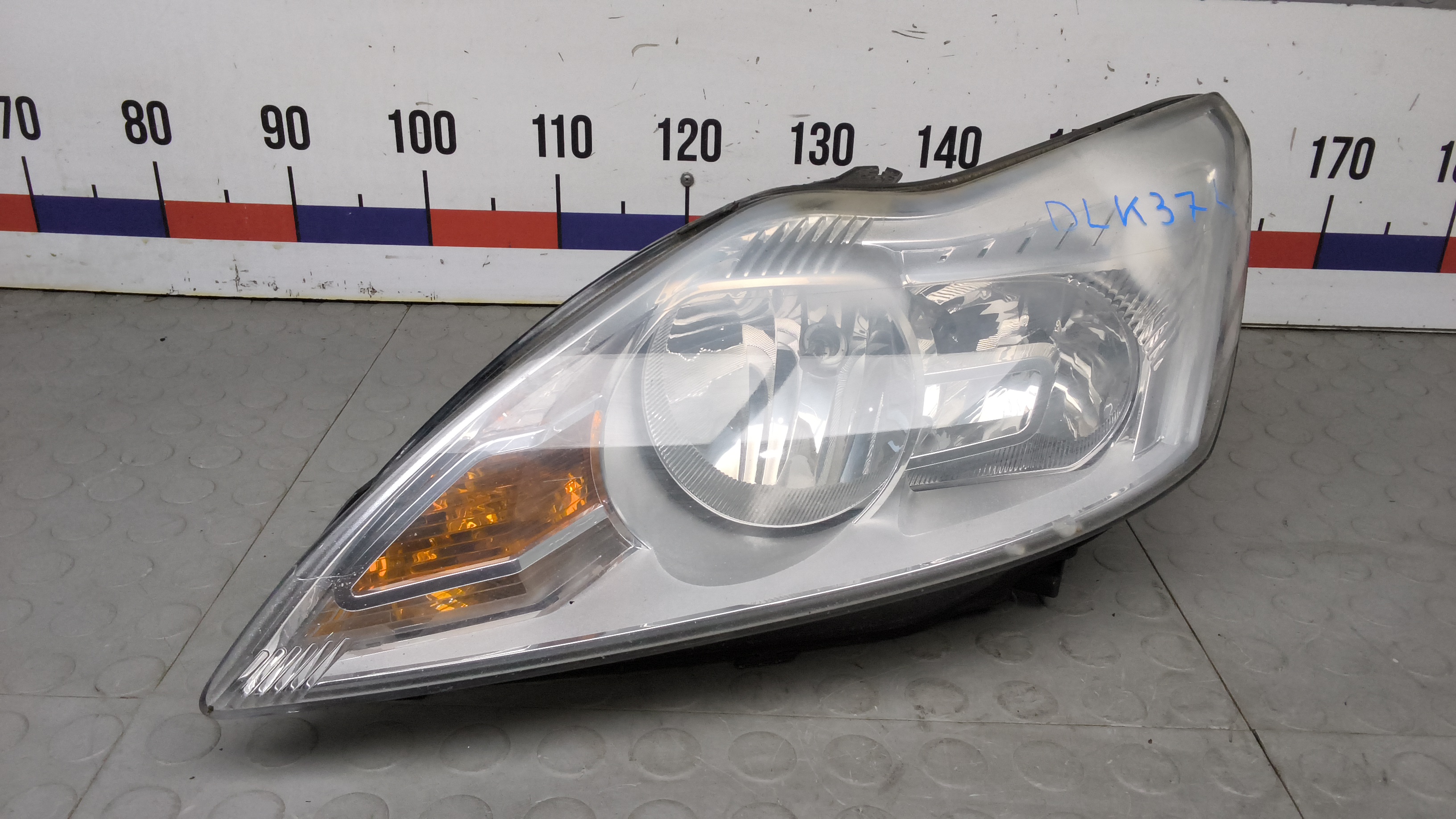 Фара левая Ford Focus 2