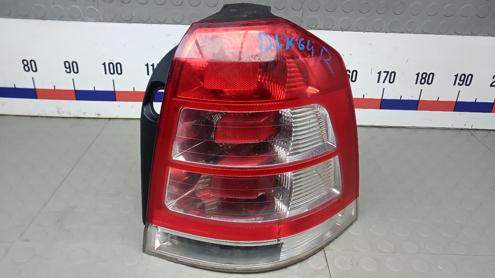 Фонарь задний правый Opel Zafira B