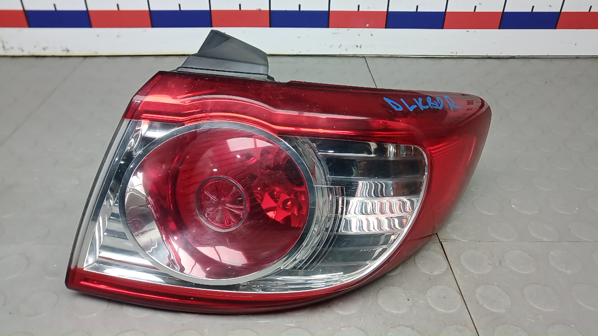 Фонарь задний правый Hyundai Santa Fe 2