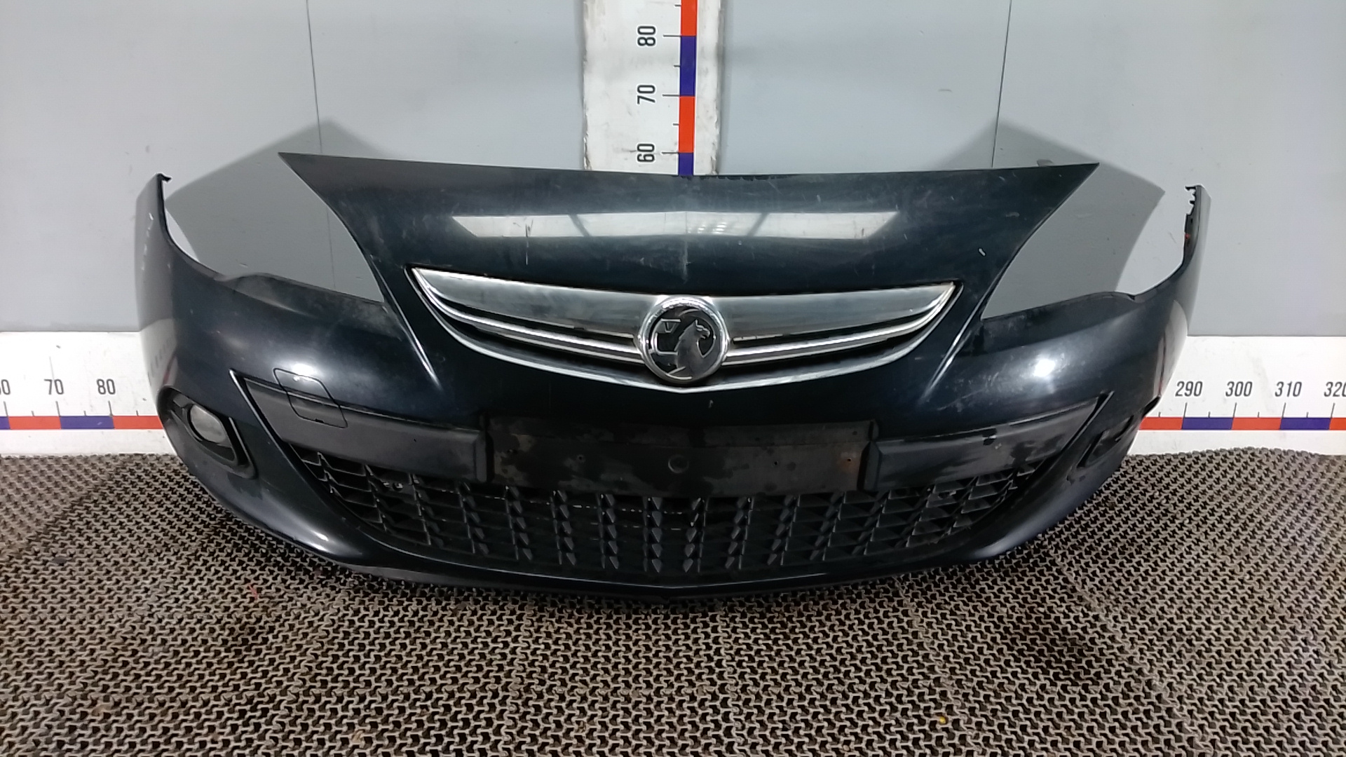 Бампер передний Opel Astra GTC