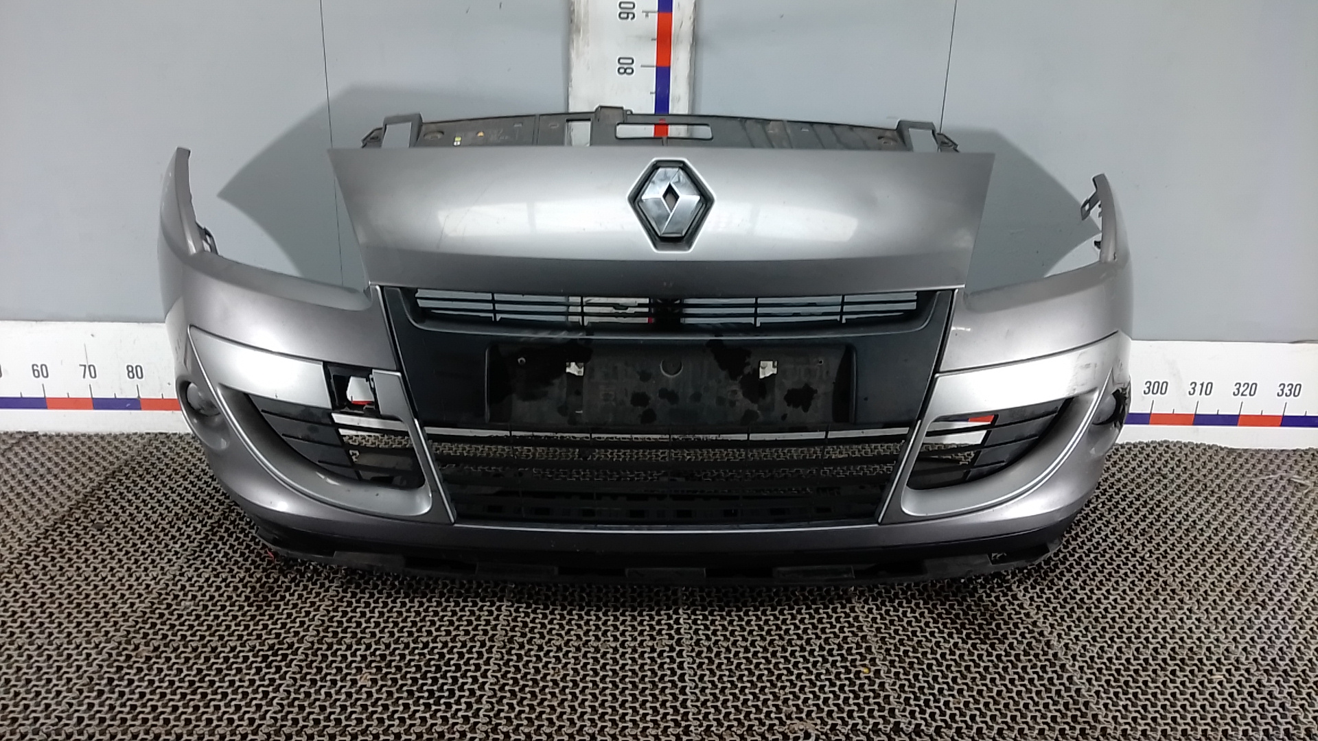Бампер передний Renault Scenic 3