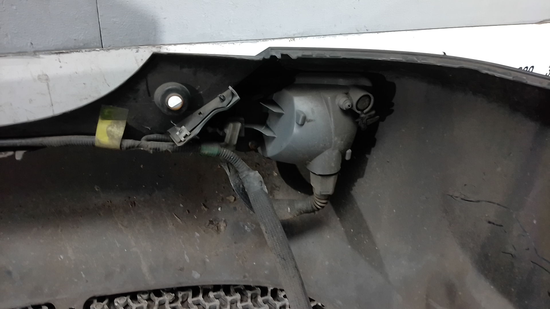 Бампер задний Toyota RAV4 CA40