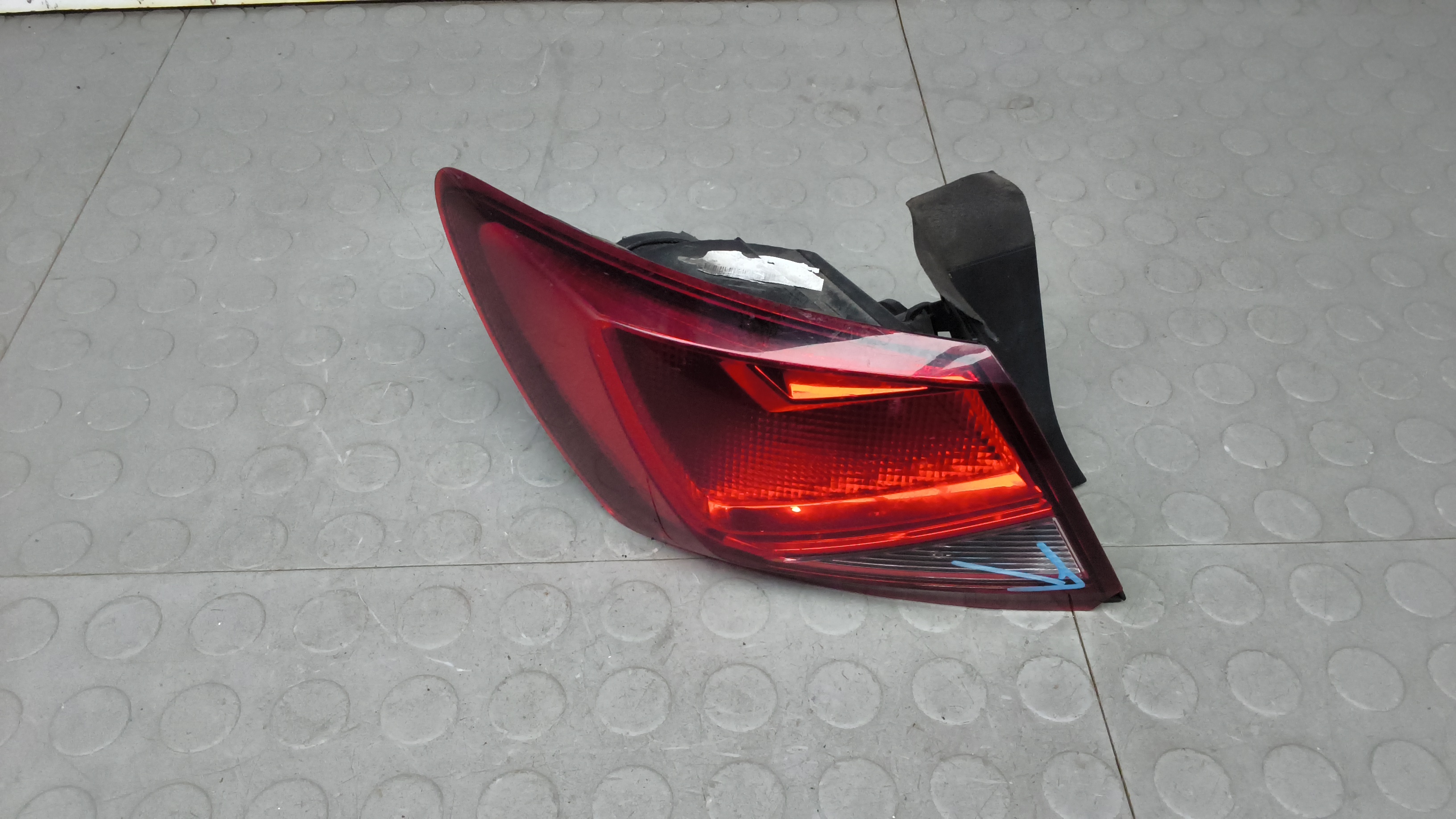 Фонарь задний левый Seat Leon 3