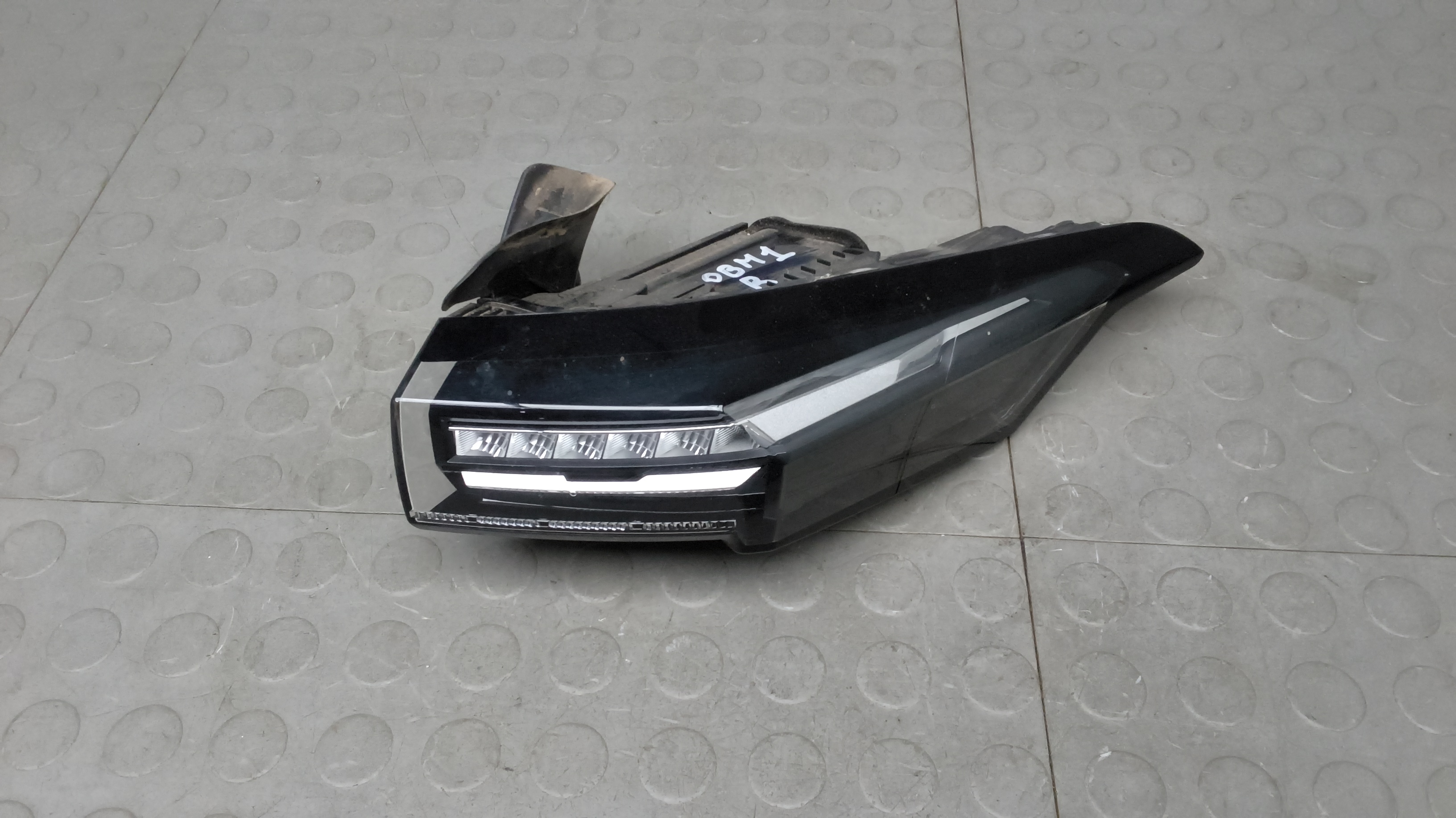 Фонарь задний правый Peugeot 308 3