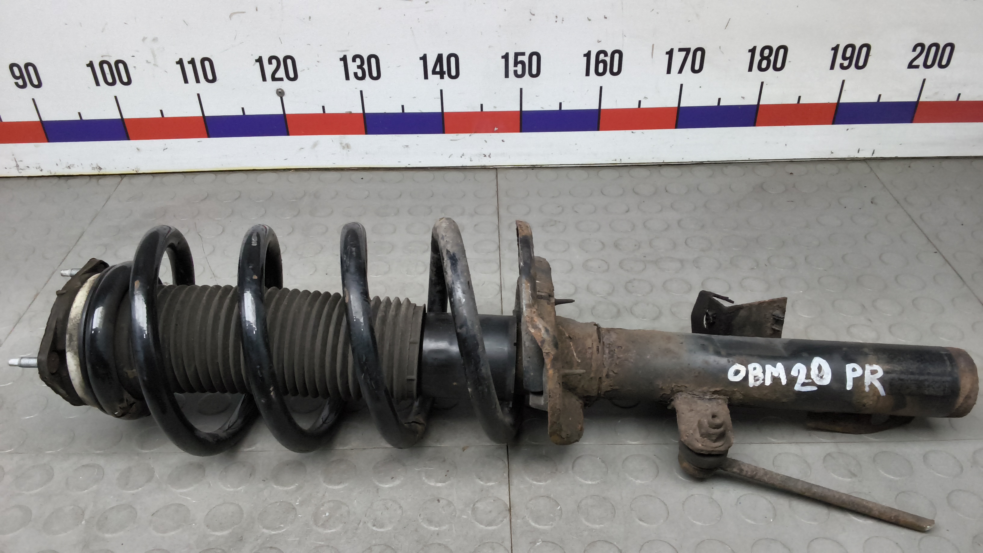 Стойка передняя правая Ford Transit 8