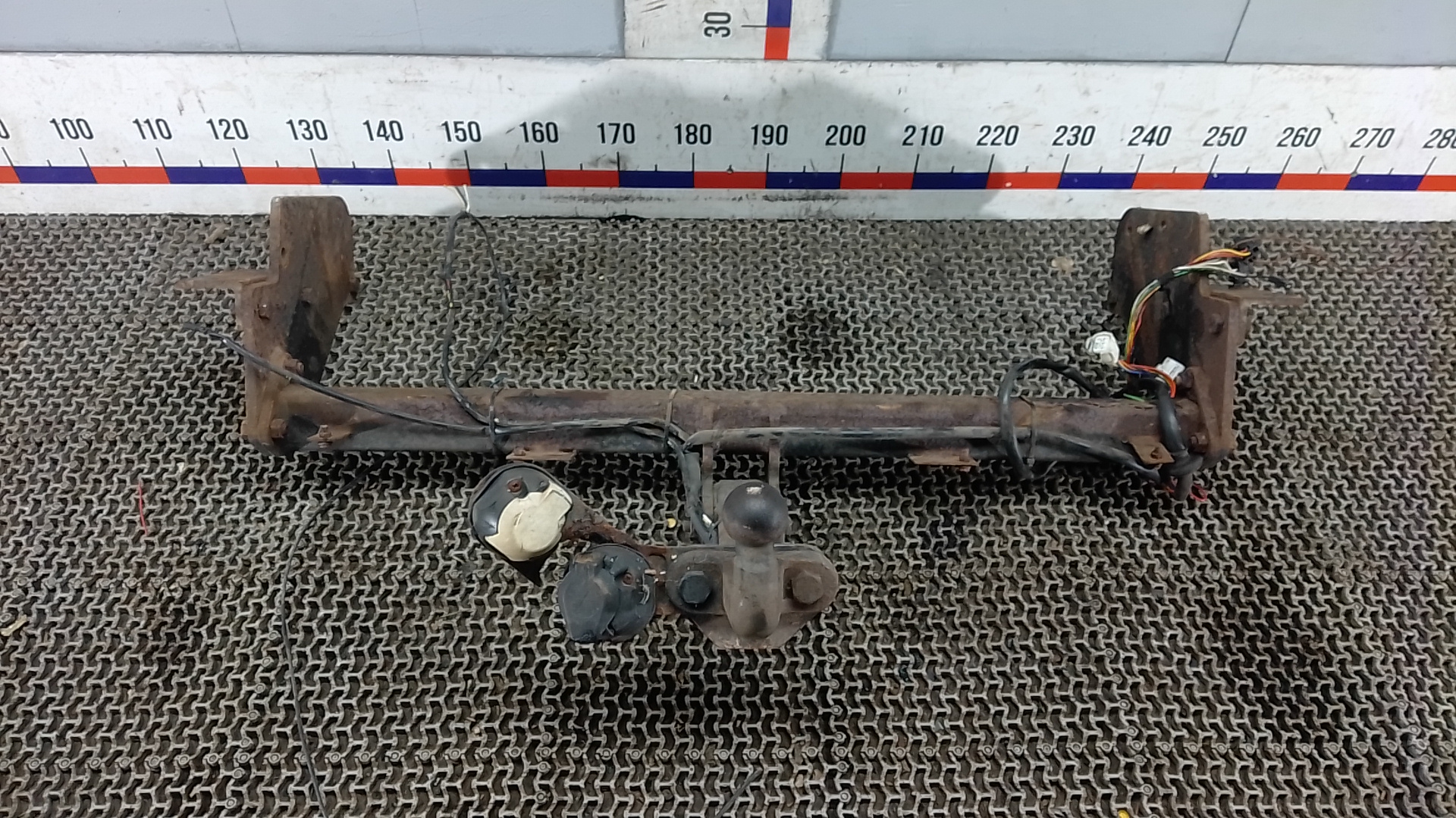 Фаркоп (прицепное устройство) Mitsubishi Pajero 3