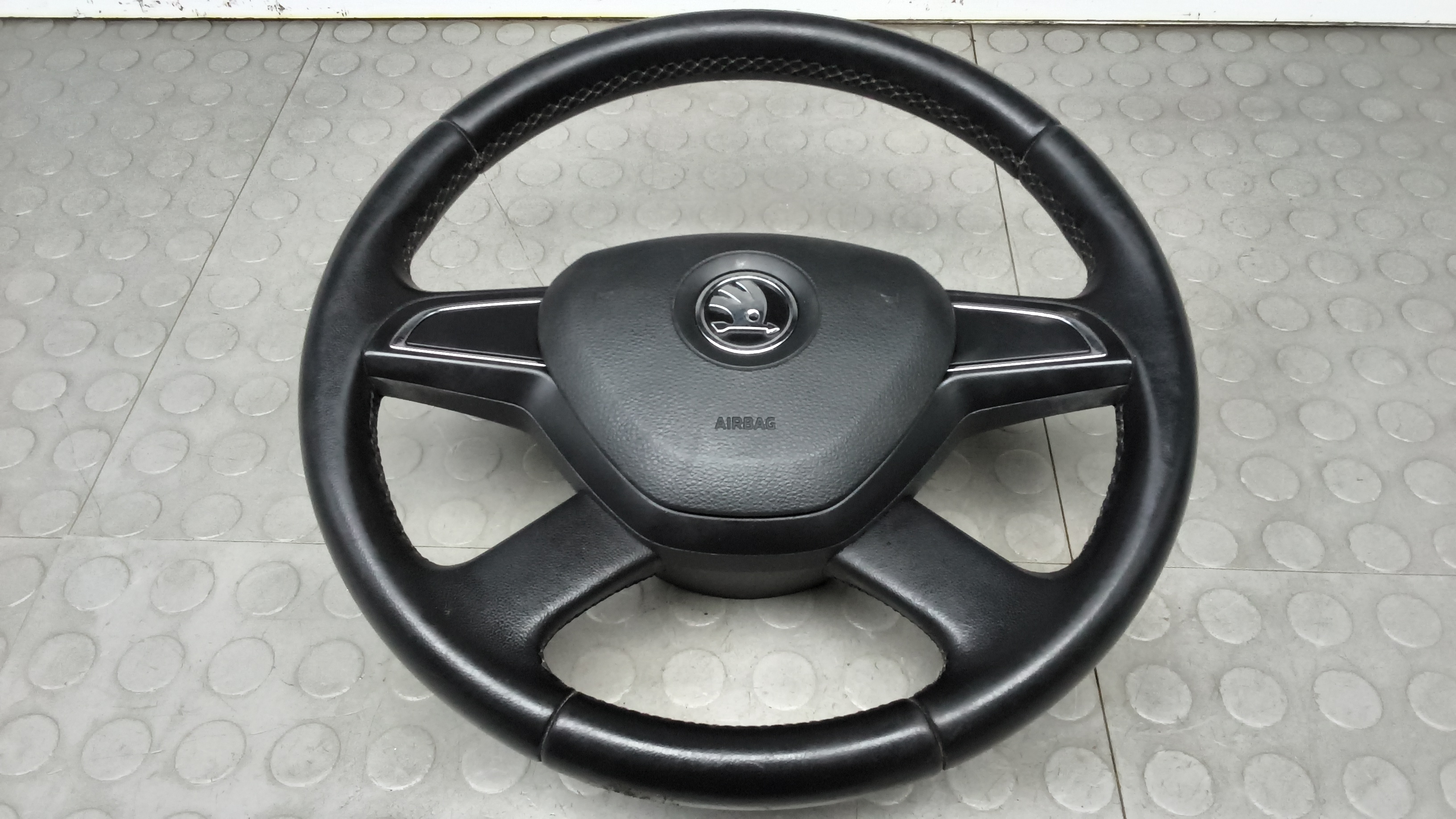 Руль Skoda Rapid