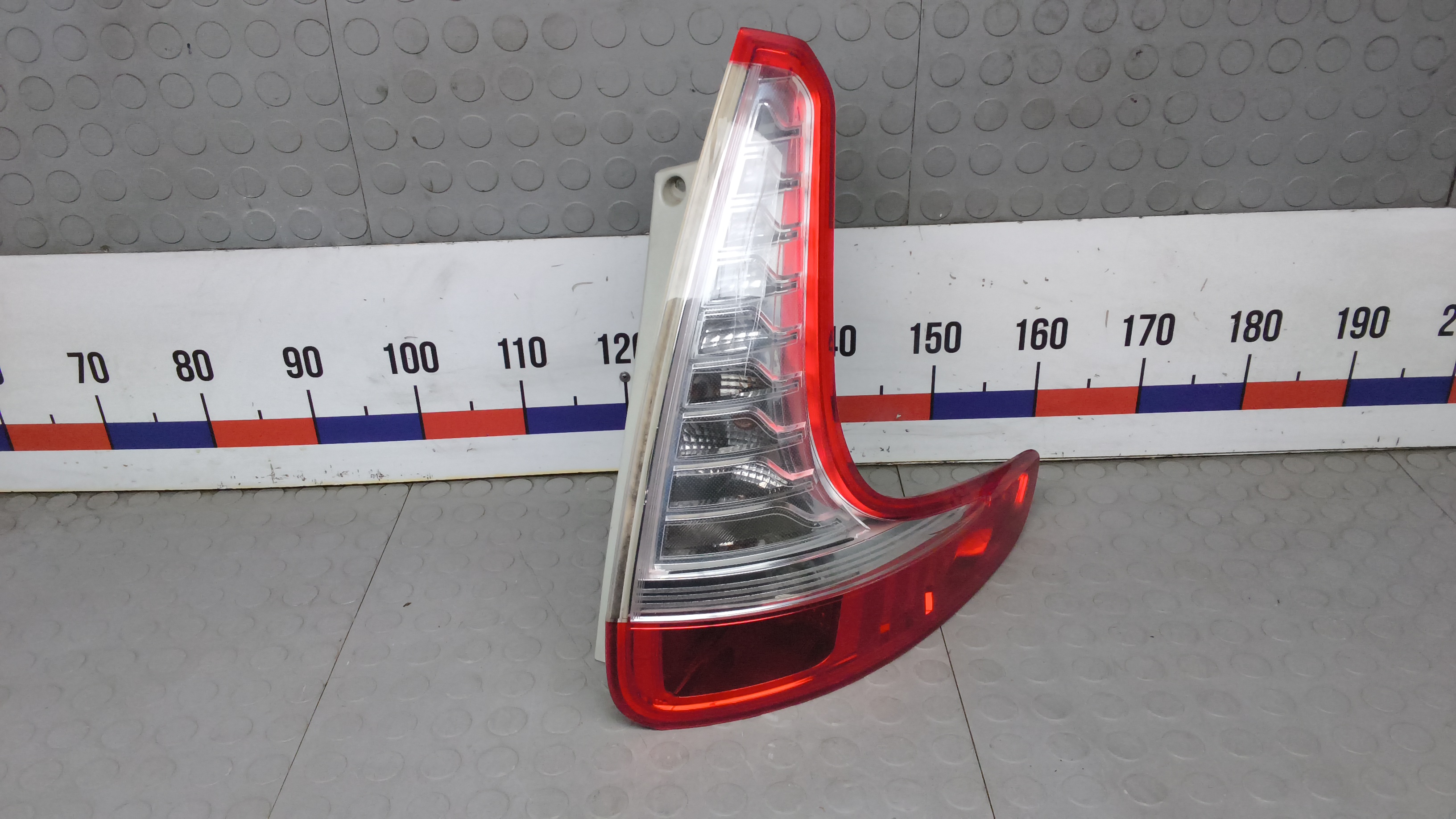 Фонарь задний правый Renault Scenic 3