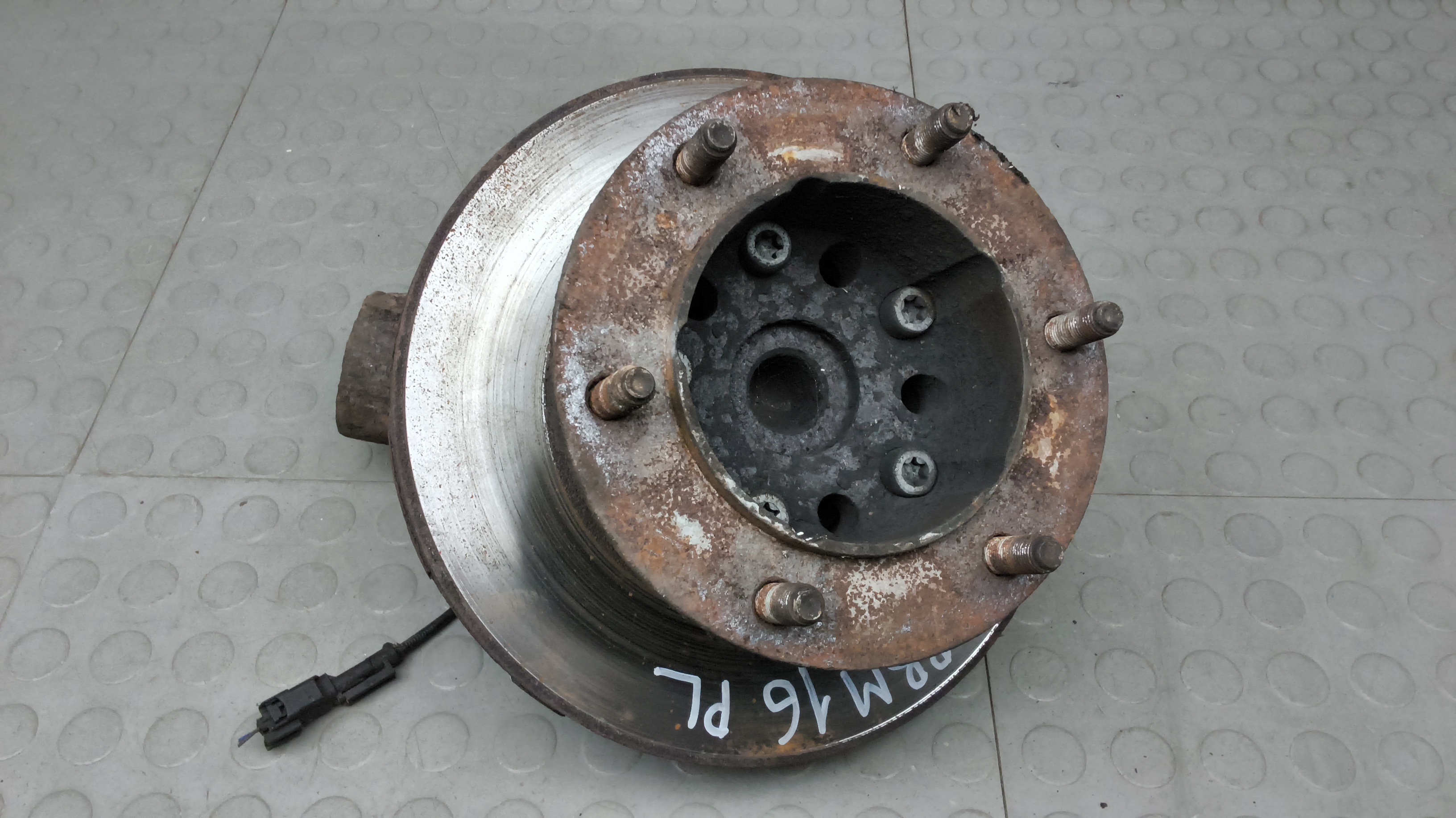 Ступица передняя левая Ford Transit 8