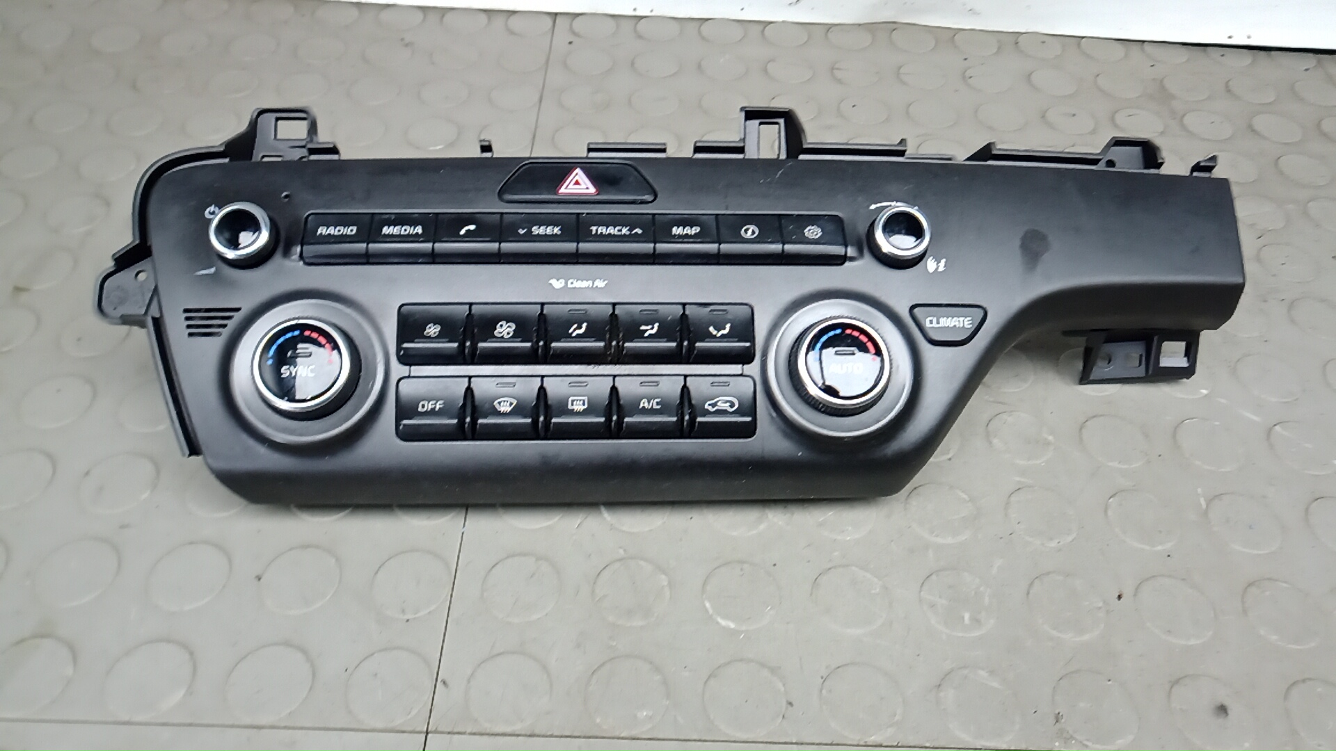 Блок управления печки и климат-контроля Kia Sportage 4