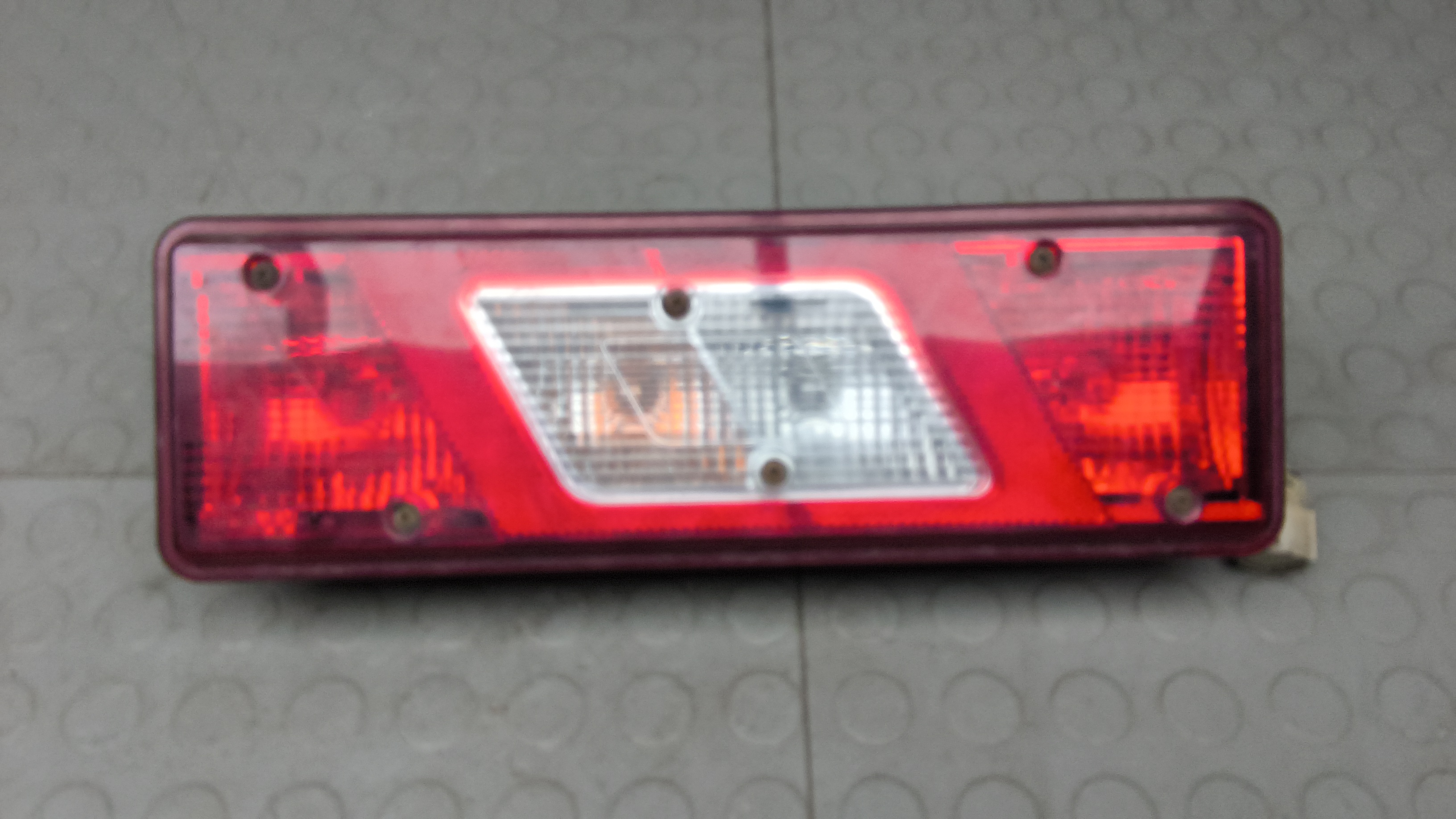 Фонарь задний левый Ford Transit 8