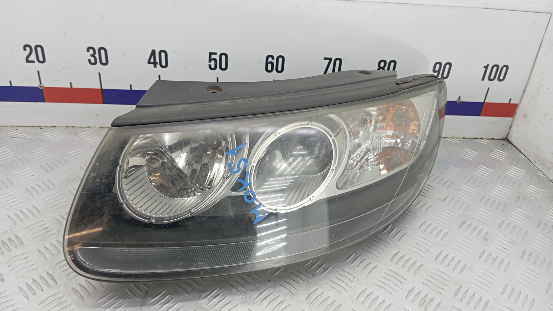 Фара левая Hyundai Santa Fe 2